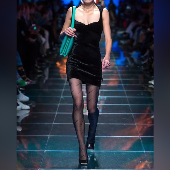 BALENCIAGA Velvet Sweetheart Neckline Mini Black Dress FR 38 - Picture 2 of 4